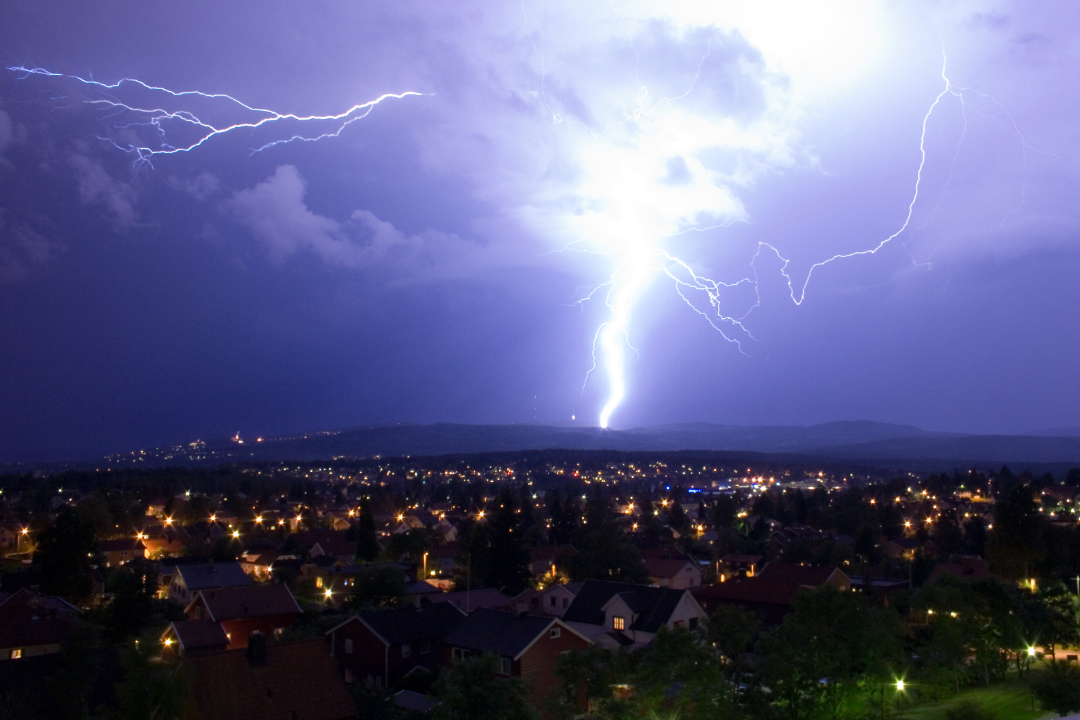 Lightning over Oslo - Original Image